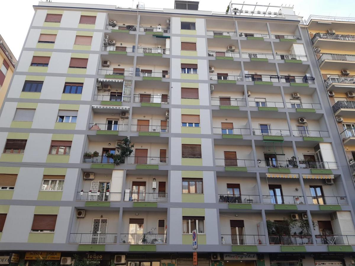 Click&Sleep Fuorigrotta Apartamento Nápoles Exterior foto